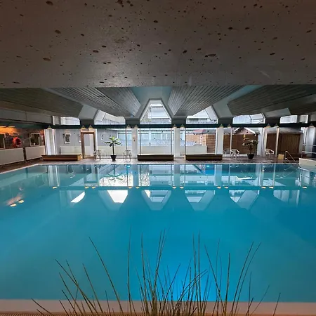아파트 Waldtraum Schwimmbad Sauna Kinderbett Wandern