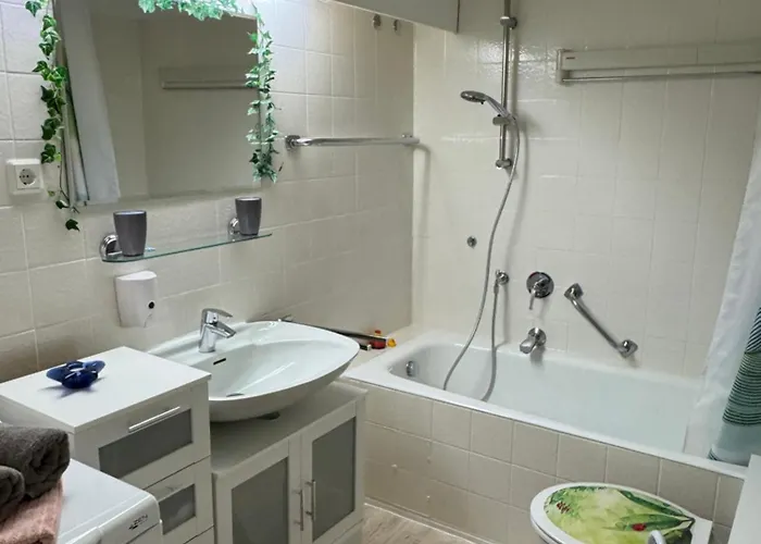 Waldtraum Schwimmbad Sauna Kinderbett Wandern Bad Harzburg